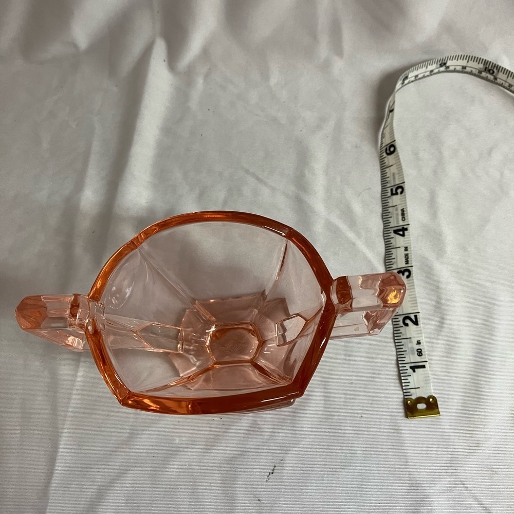 Elegant Pink Glass Dish with Handles - Picture 8 of 8